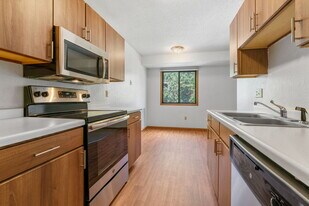 Westwind Apartments in St. Louis Park, MN - Building Photo