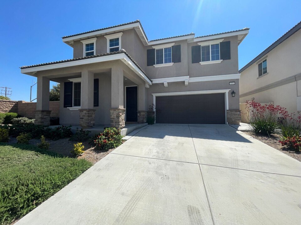 14502 Cessna Ln in Moreno Valley, CA - Building Photo