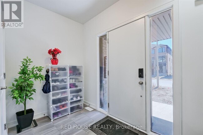 13 Blue Frst Cres in Barrie, ON - Building Photo - Building Photo