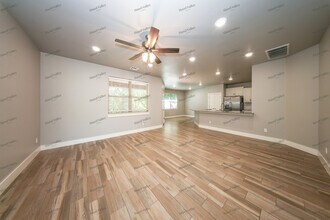 3725 Black Forrest Ct in Newcastle, OK - Building Photo - Building Photo