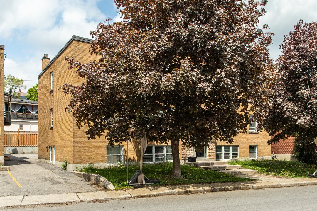 29 Putman Ave in Ottawa, ON - Building Photo