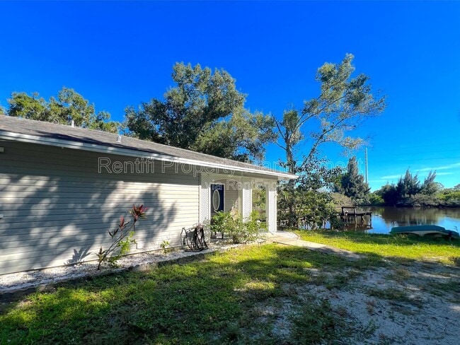 10951 Ruden Rd in North Fort Myers, FL - Building Photo - Building Photo