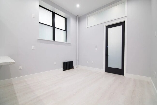 434 W 52nd St in New York, NY - Building Photo - Building Photo