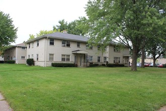 5020-5030 S 14th St in Milwaukee, WI - Foto de edificio - Building Photo