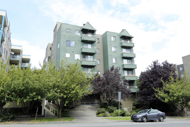 AVA Avalon West Apartments in Seattle, WA - Building Photo - Building Photo