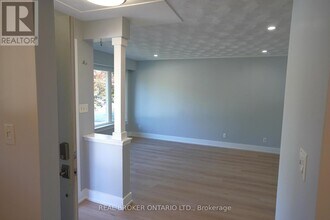 20 Sunrise Dr in Kitchener, ON - Building Photo - Building Photo