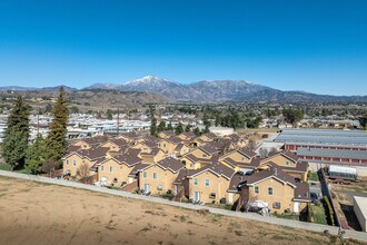 31759 Avenue E in Yucaipa, CA - Building Photo - Building Photo