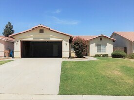 4010 Pacific Wind Ct in Bakersfield, CA - Building Photo