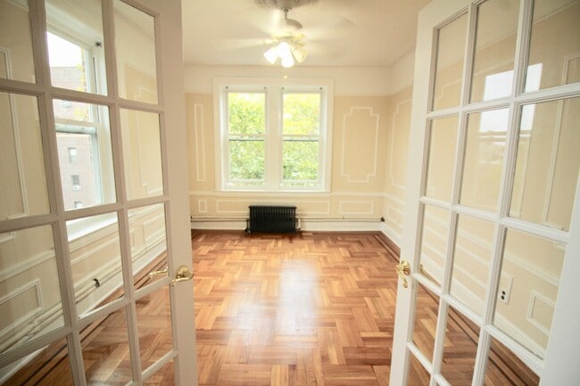 202 Marine Ave, Unit B1 in Brooklyn, NY - Building Photo - Building Photo