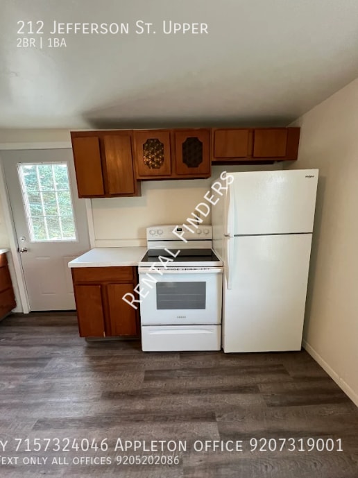 212 Jefferson St in Chilton, WI - Foto de edificio - Building Photo