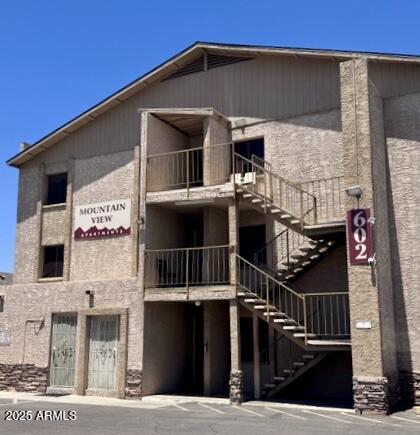 property at 602 E Townley Ave