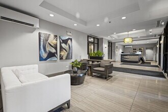 330 N Jefferson St in Chicago, IL - Building Photo - Building Photo