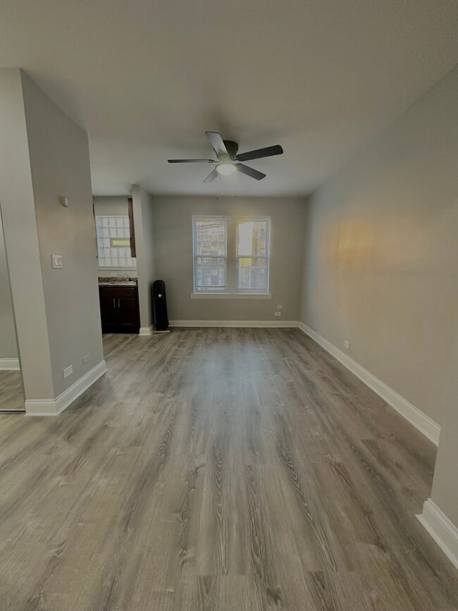 4031 N Kenmore Ave in Chicago, IL - Building Photo - Building Photo