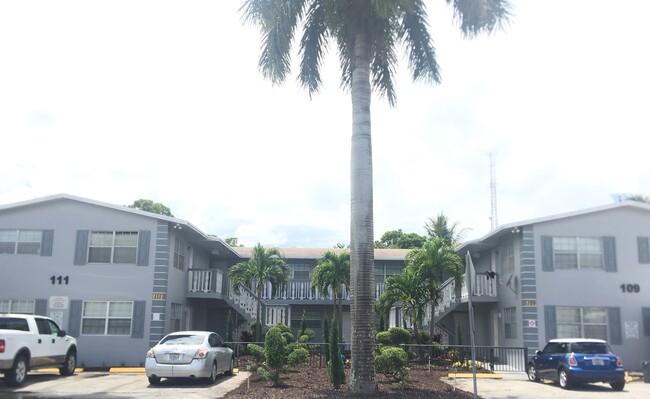 111 SW 11th Ave, Unit 1 in Fort Lauderdale, FL - Building Photo - Building Photo