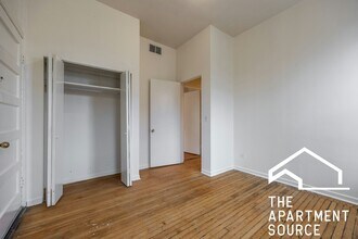 2059 N Clifton Ave in Chicago, IL - Building Photo - Building Photo