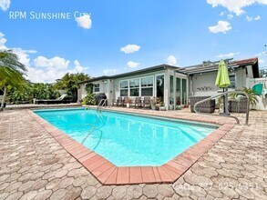 280 79th Ave N in St. Petersburg, FL - Building Photo - Building Photo