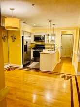 247 Cobblestone Trl, Unit 247 in Avondale Estates, GA - Foto de edificio - Building Photo