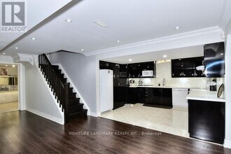 79 Yorkland St in Richmond Hill, ON - Building Photo - Building Photo