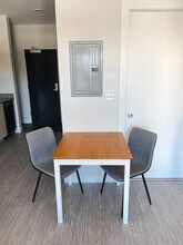2530 University Ave-Unit -SI ID1036860P in Des Moines, IA - Building Photo - Building Photo