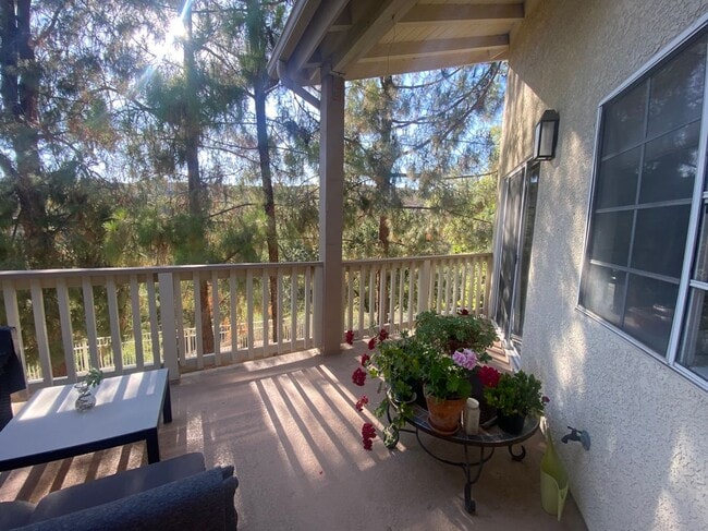 property at 653 Oak Run Trail