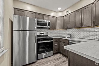 Colebrook Apartments in Lancaster, PA - Building Photo - Building Photo