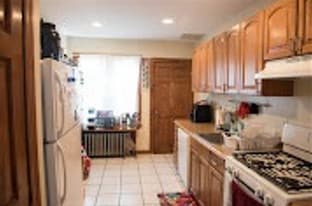 27 South Crescent Circuit, Unit A in Boston, MA - Building Photo