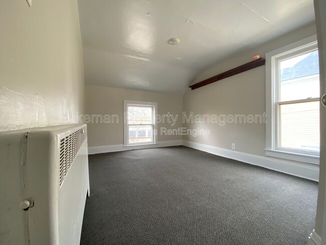 415-417 W Oak Dr in Decatur, MI - Building Photo - Building Photo