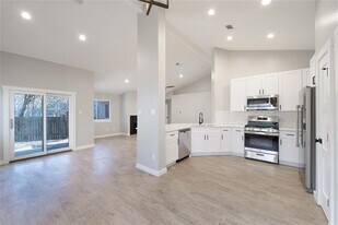 12807 Magnolia Mound Trail in Austin, TX - Building Photo