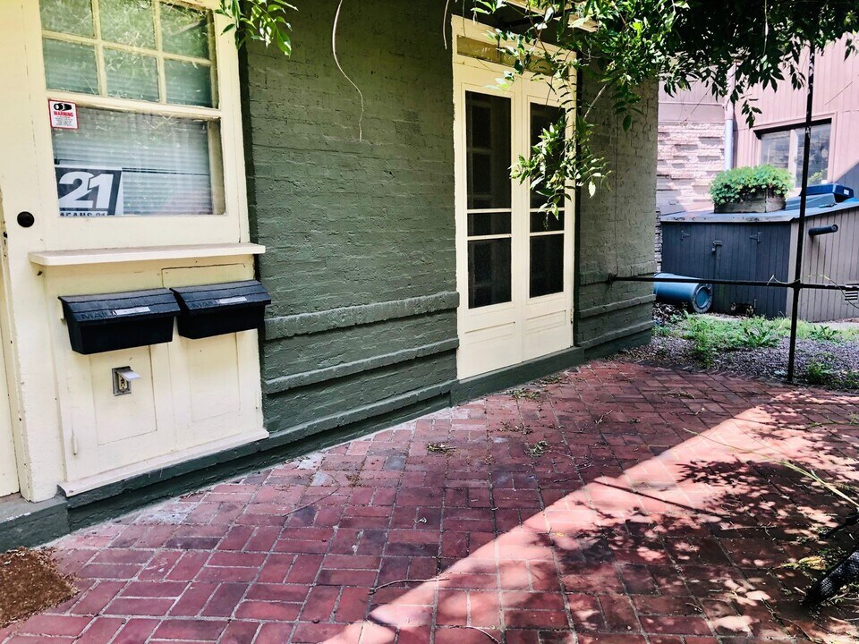 2034 Iuka Ave in Columbus, OH - Building Photo