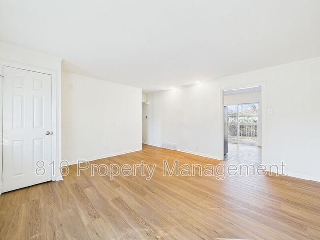 6202 E 150th Terrace in Grandview, MO - Building Photo - Building Photo