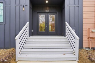 1360 Briar Creek Rd in Charlotte, NC - Building Photo - Building Photo