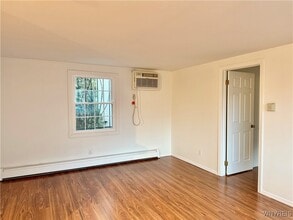 89 Johnson Park in Buffalo, NY - Foto de edificio - Building Photo