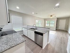 2801 W Washington St in Denison, TX - Building Photo - Building Photo