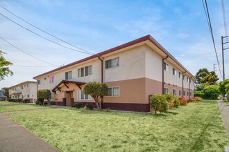 500 Buena Vista Ave in Alameda, CA - Building Photo - Building Photo