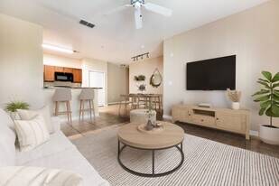 Cristina Woods Apartments in Riverview, FL - Building Photo