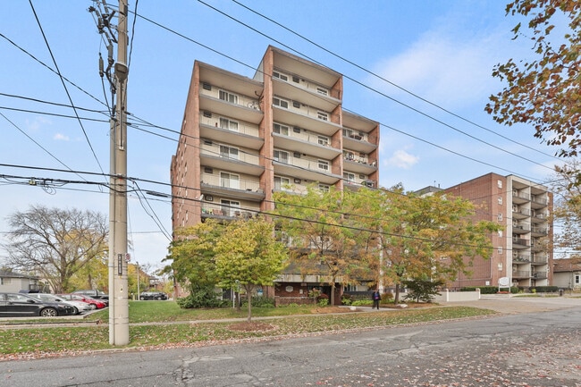 3190-3190 Donnelly St in Windsor, ON - Building Photo - Building Photo