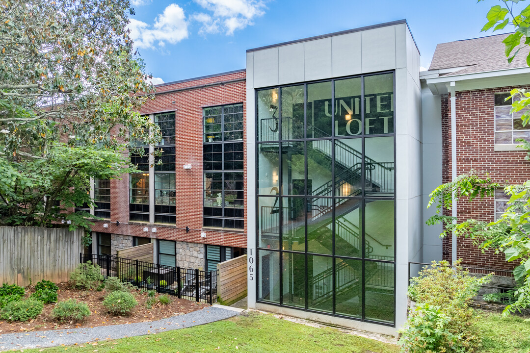 United Lofts in Atlanta, GA - Foto de edificio