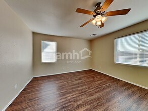 7347 W St Charles Ave in Laveen, AZ - Foto de edificio - Building Photo