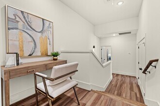 6012 Knox St in Houston, TX - Foto de edificio - Building Photo