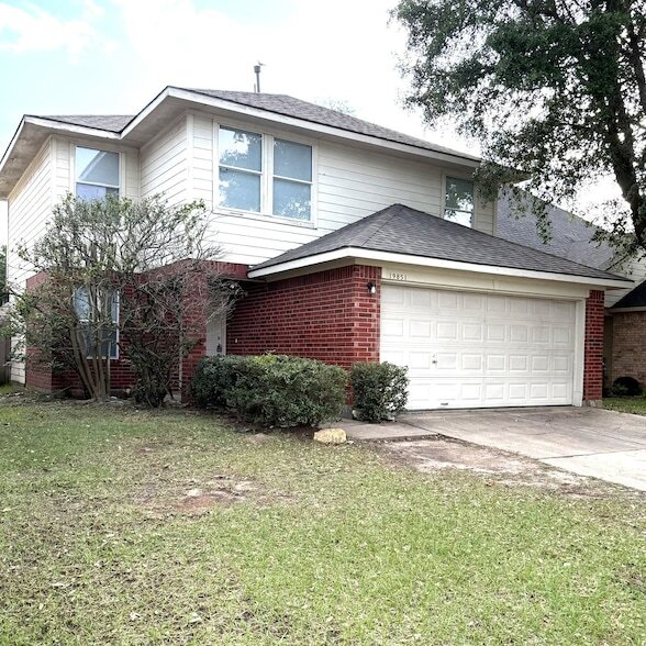 property at 19851 Laurel Trail Dr