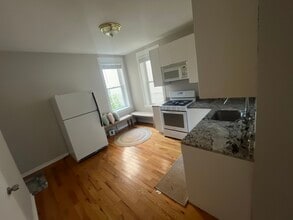 2316 W Melrose St, Unit Melrose St in Chicago, IL - Building Photo - Building Photo