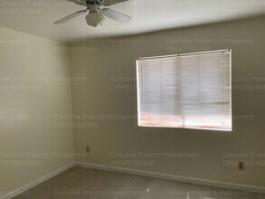 2425 Westholme Blvd-Unit -D in Bakersfield, CA - Building Photo - Building Photo