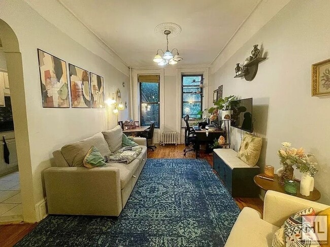 6 AVENUE