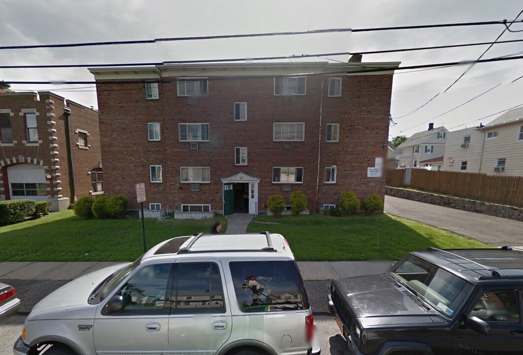 149 Drake Ave in New Rochelle, NY - Foto de edificio