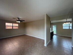 1006 Laurel Dr in Laredo, TX - Building Photo - Building Photo