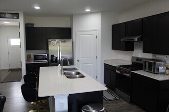 2068 Quail W Dr in Danville, IN - Building Photo - Building Photo