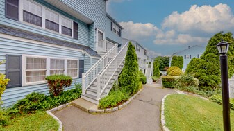 14 1/2 Fairview Ave in Norwalk, CT - Building Photo