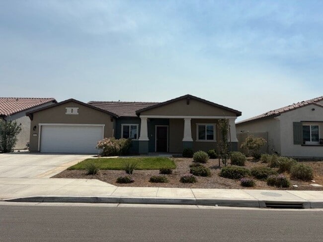 10115 Breitenbush Ave in Bakersfield, CA - Building Photo - Building Photo