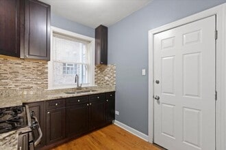 3555 W Lyndale St in Chicago, IL - Building Photo - Building Photo