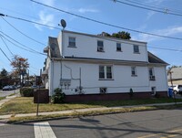 66 Caroline St, Unit 2 in Woodbridge, NJ - Building Photo - Building Photo